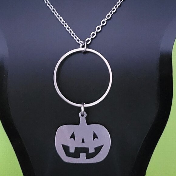 JACK O LANTERN Pumpkin Circle Stainless Steel Charm Chain Necklace 24" Halloween - Picture 3 of 9